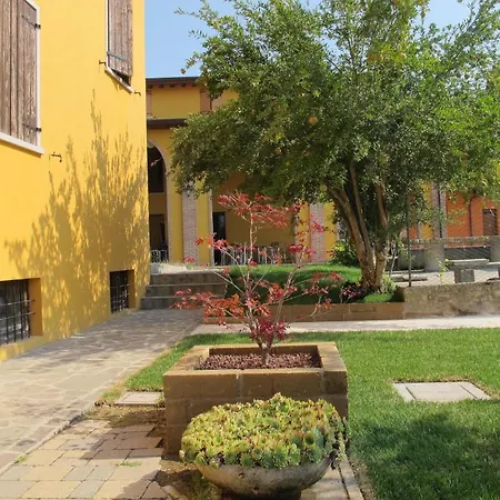 Bortolino Farm stay Volta Mantovana